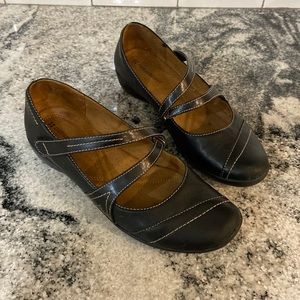 Naturalized size 8 flat